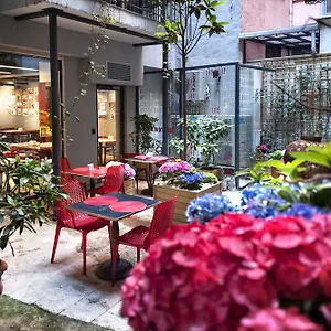 2* Ξενοδοχείο Nuru Ziya Residences